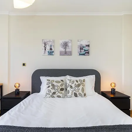 Spacious 2br With Free Parking In By Soulplaces شقة