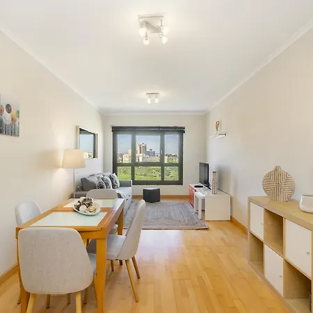 Spacious 2br With Free Parking In By Soulplaces Apartment