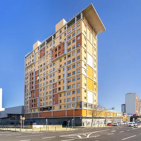 Διαμέρισμα Spacious 2br With Free Parking In By Soulplaces Lisboa